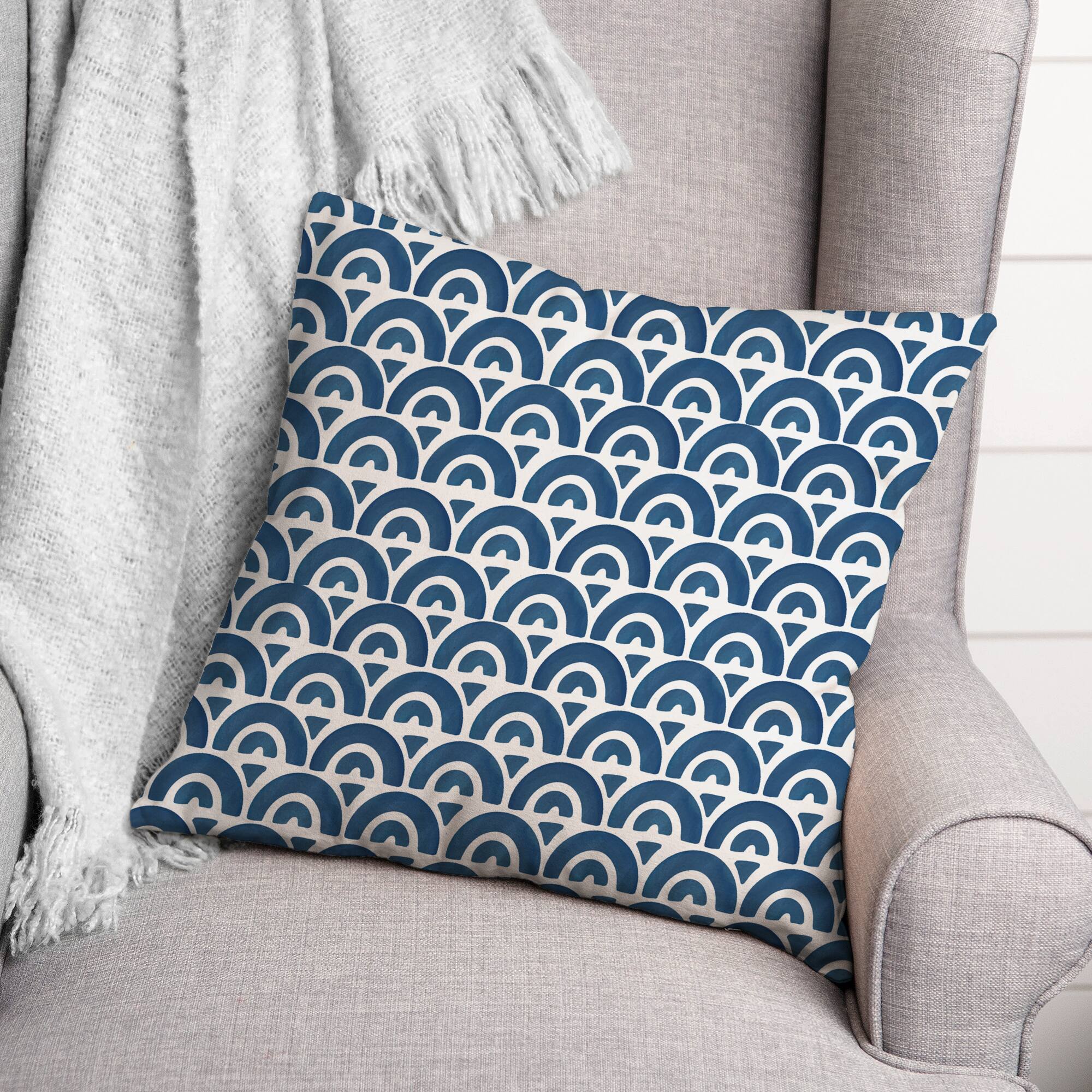 Scallop Pattern 18" x 18" Indoor / Outdoor Pillow